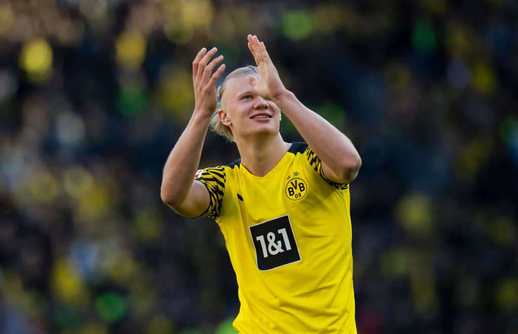 Borussia Dortmund v VfL Wolfsburg