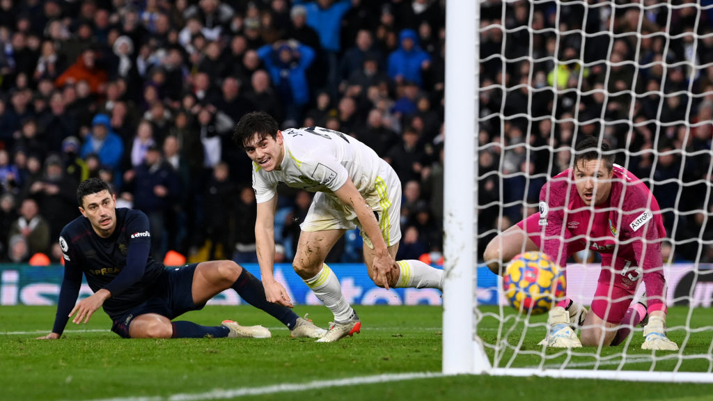 Leeds United v Burnley - Premier League