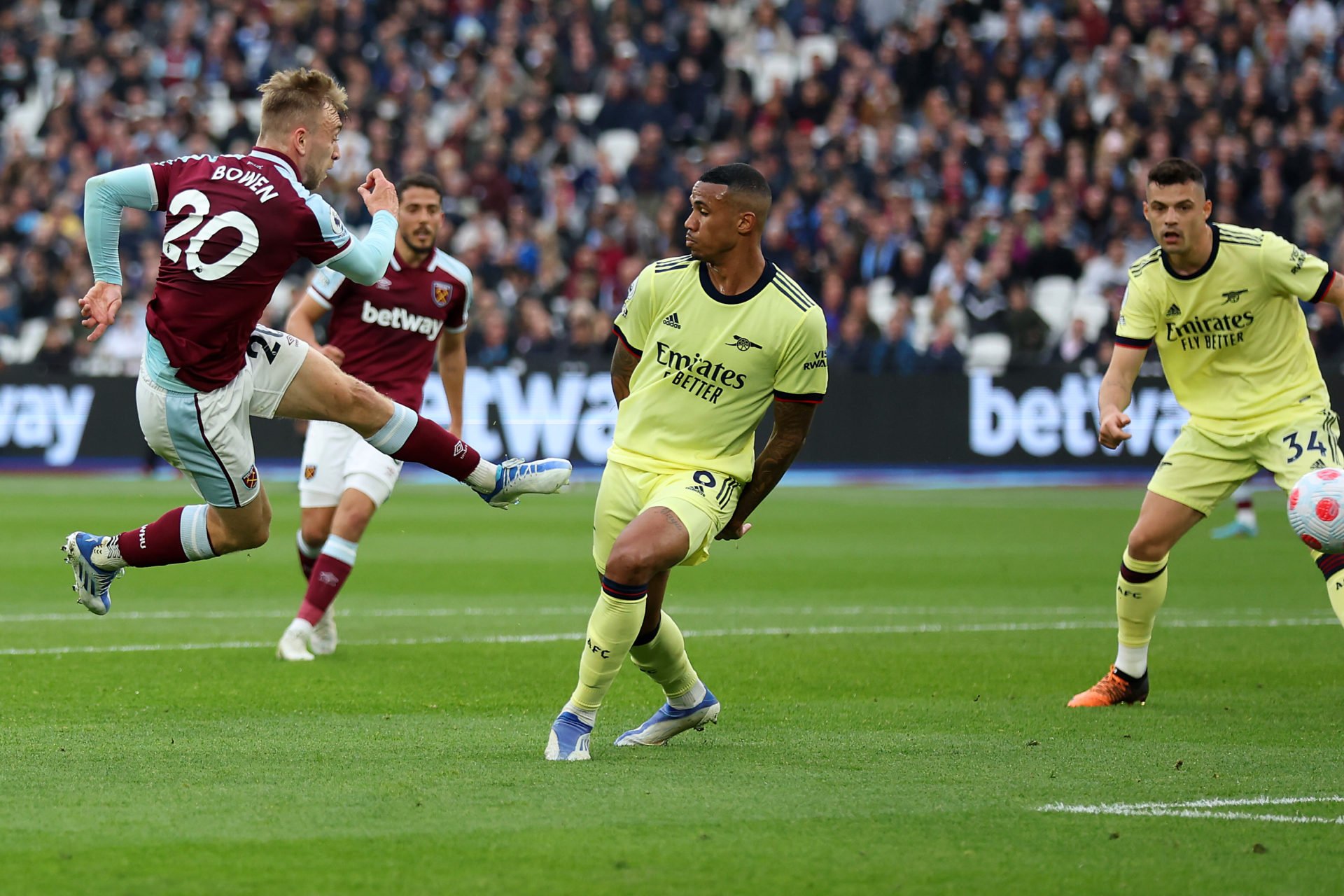 BBC pundit spotted what Arsenal players did after Gabriel goal at West Ham