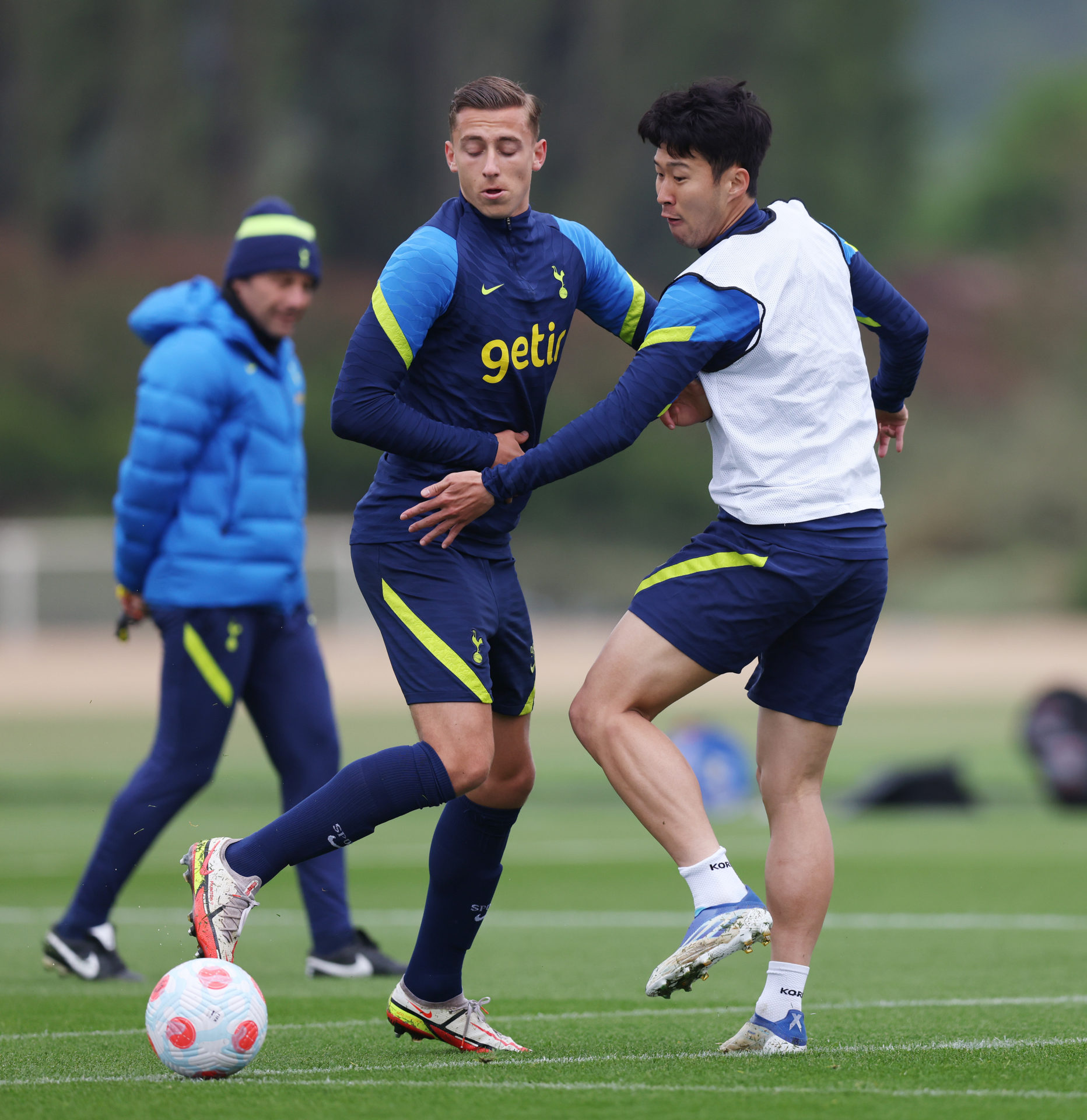 Photo: Conte calls up Charlie Sayers to Tottenham training pre-NLD