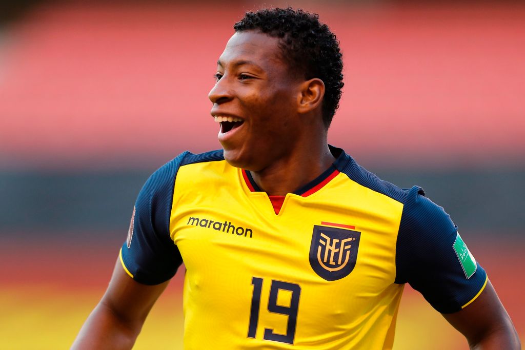 FBL-WC-2022-ECU-URU