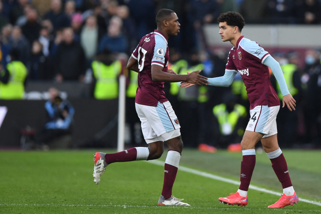 FBL-ENG-PR-WEST HAM-LEEDS