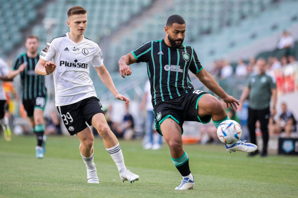 Maciej Rosolek (L) of Legia and Cameron Carter-Vickers (R)