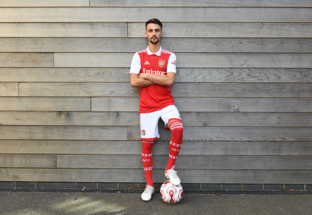 Arsenal Unveil New Signing