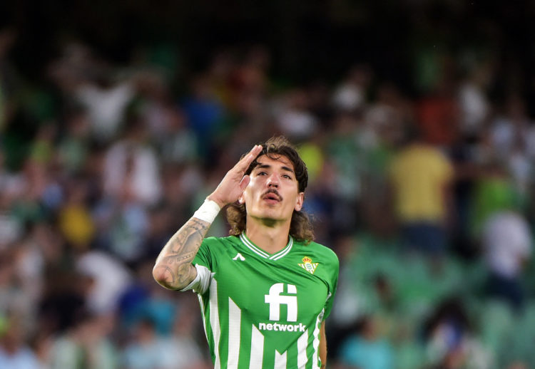 Report: Barcelona have asked Bellerin to delay decision on his future
