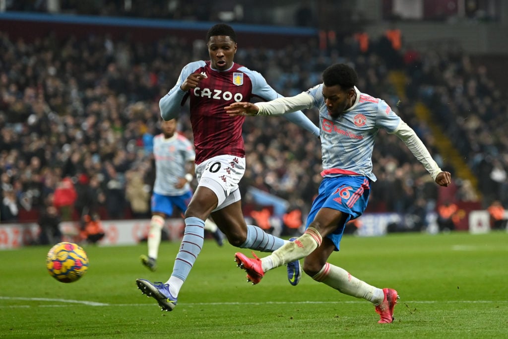 Aston Villa v Manchester United - Premier League