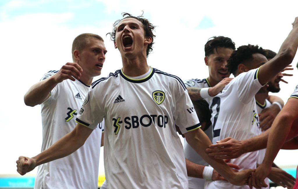 Leeds working to sign new striker