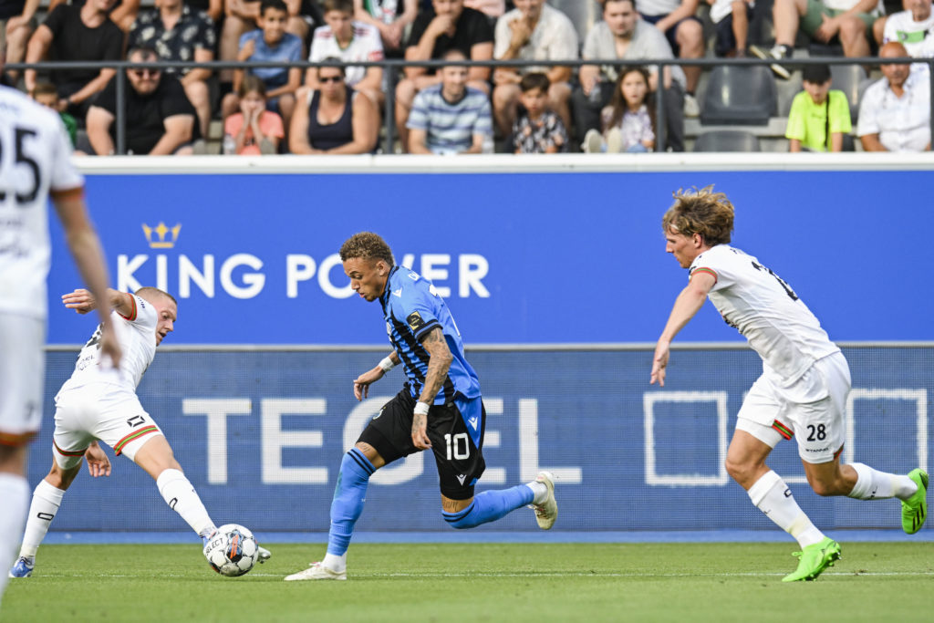 SOCCER JPL D4 OUD-HEVERLEE LEUVEN VS CLUB BRUGGE