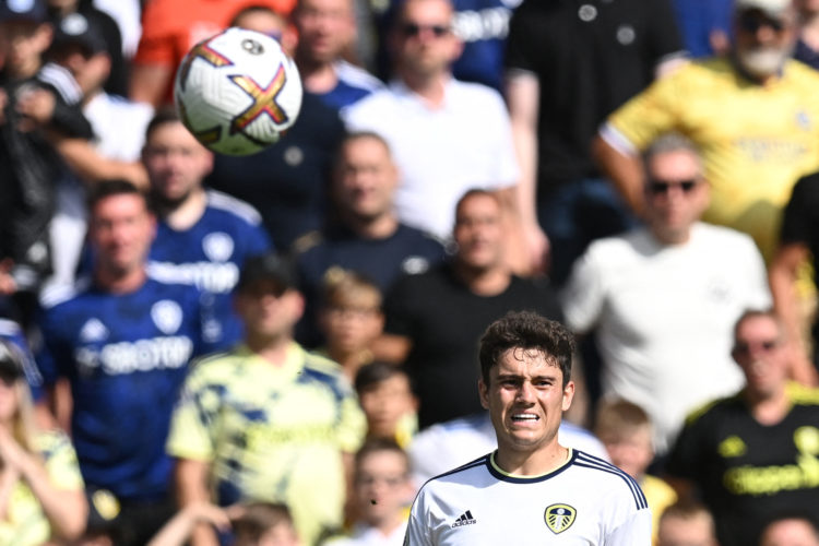 Report: 'Brilliant' Leeds player is now expecting to leave before deadline, his agents are working on a deal