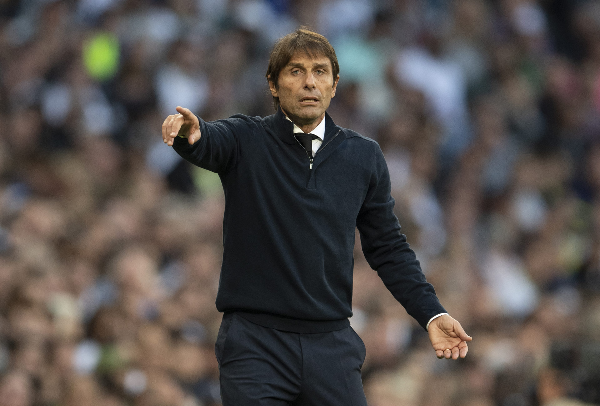 Conte would leave Tottenham for Juventus
