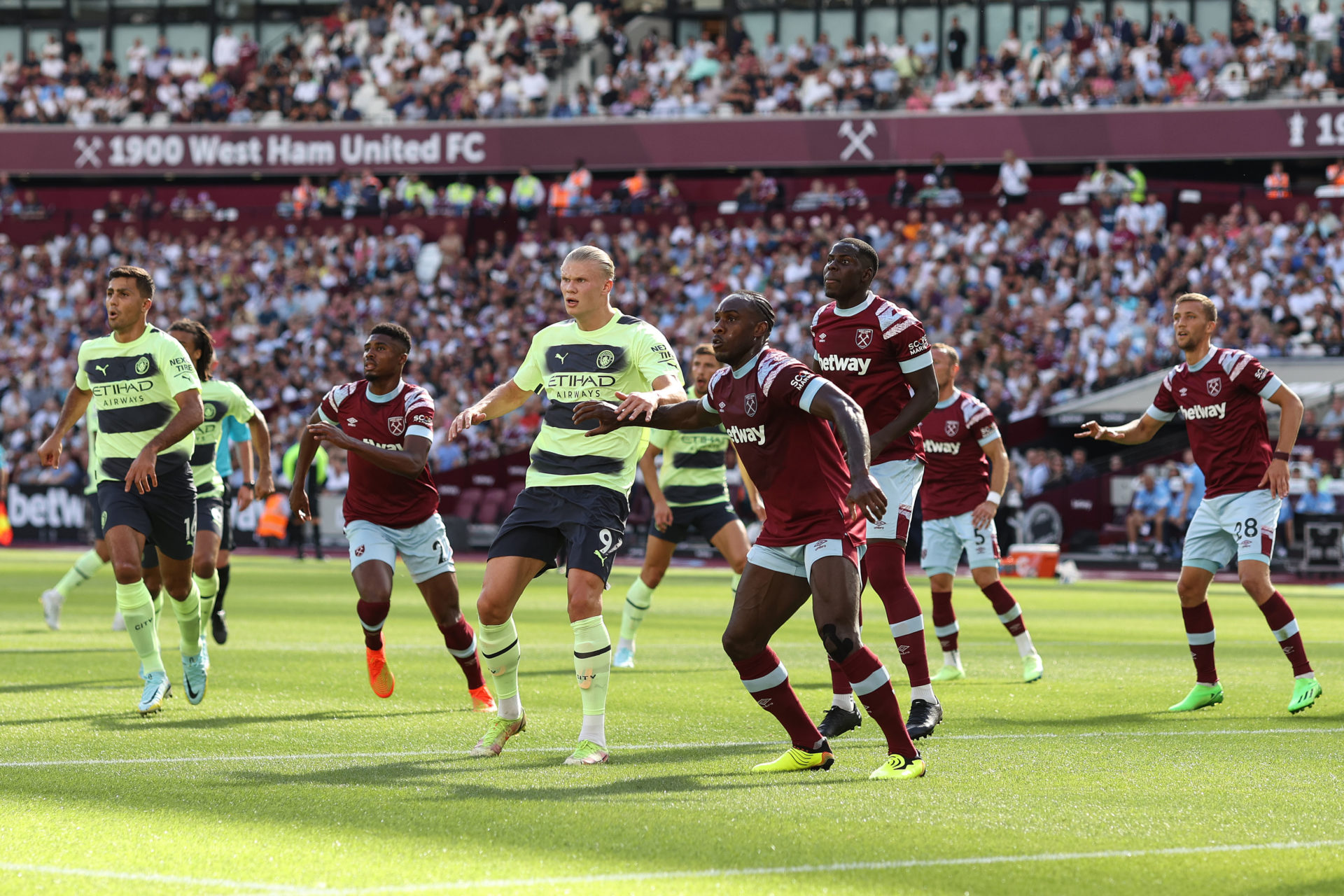 West Ham United v Manchester City - Premier League