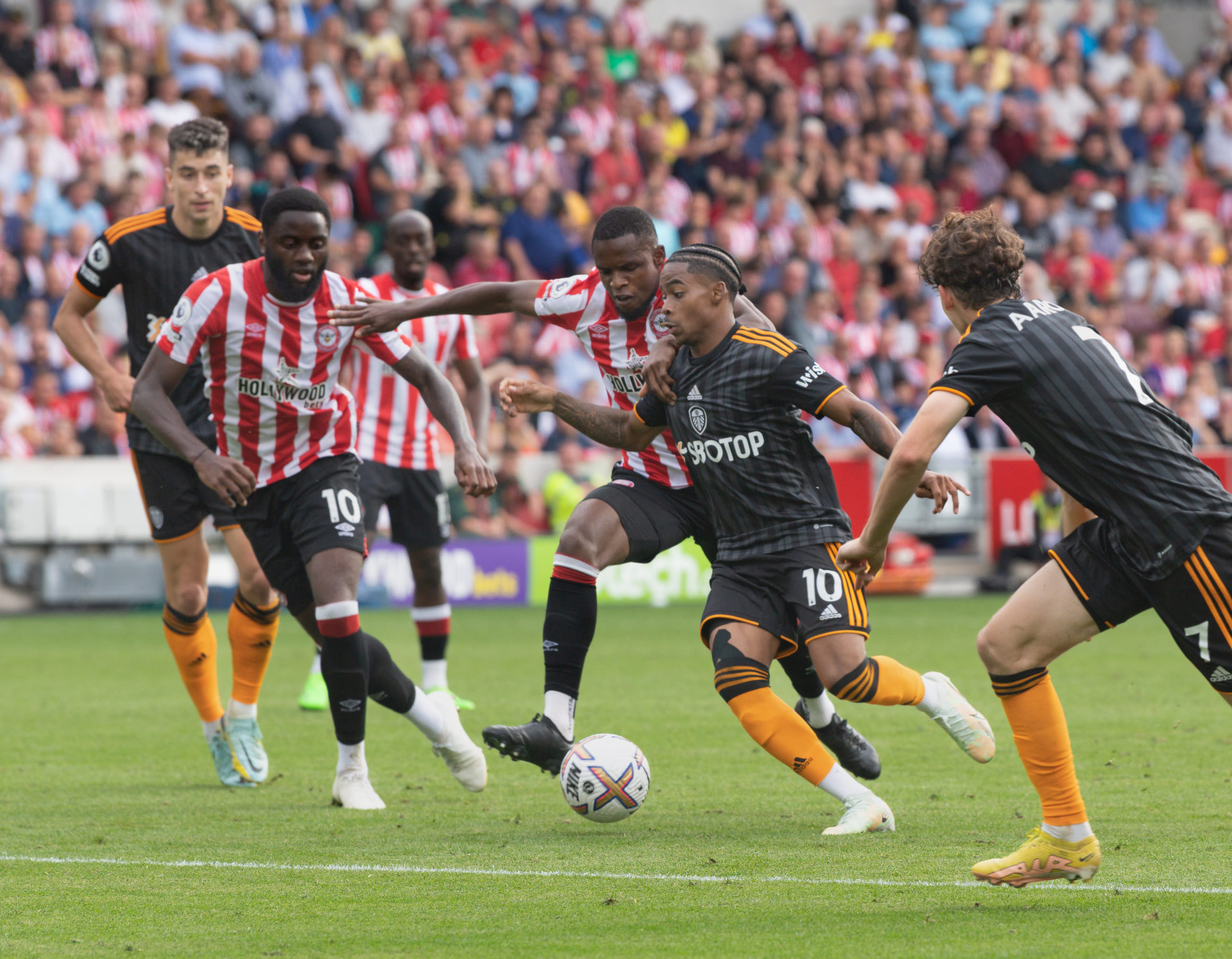 Brentford FC v Leeds United - Premier League