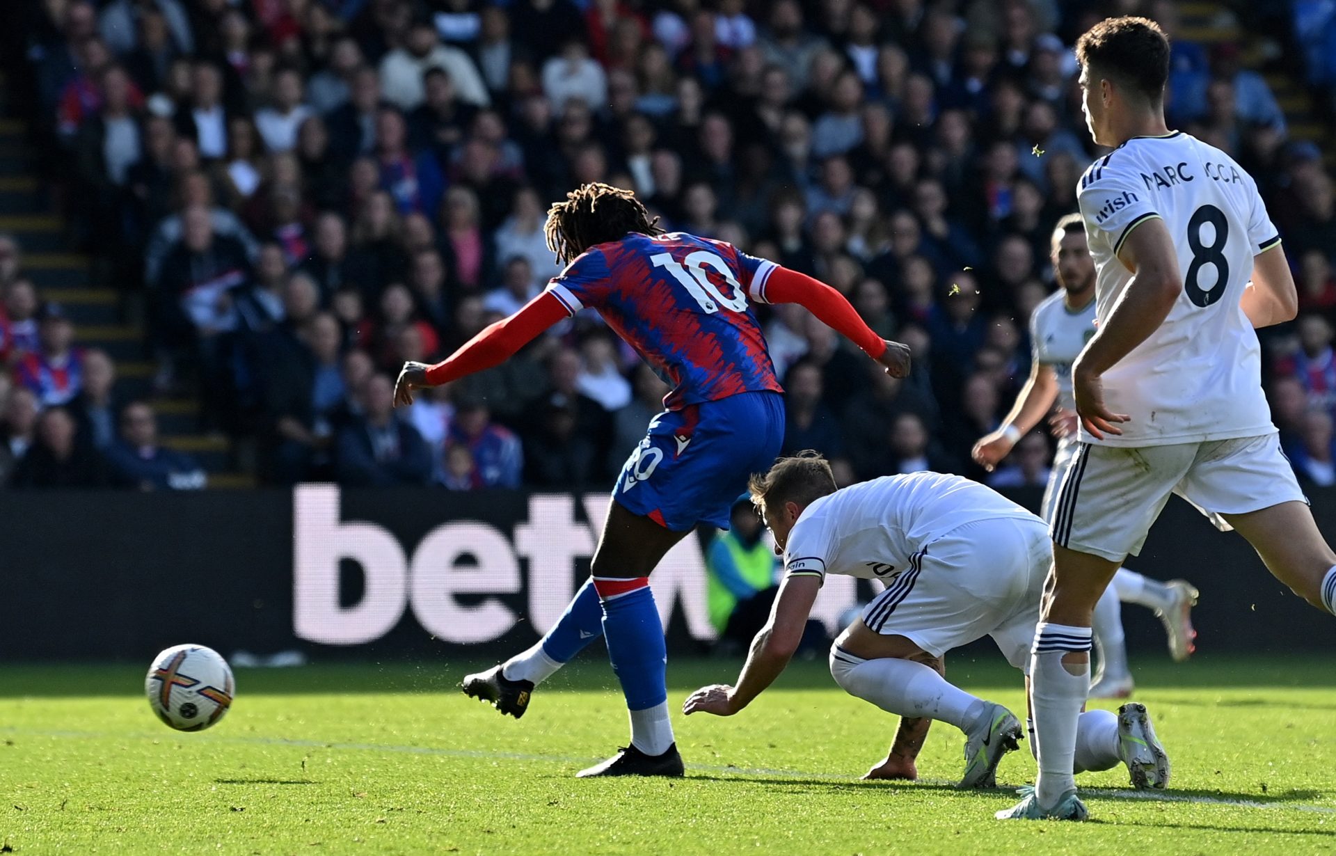 FBL-ENG-PR-CRYSTAL PALACE-LEEDS