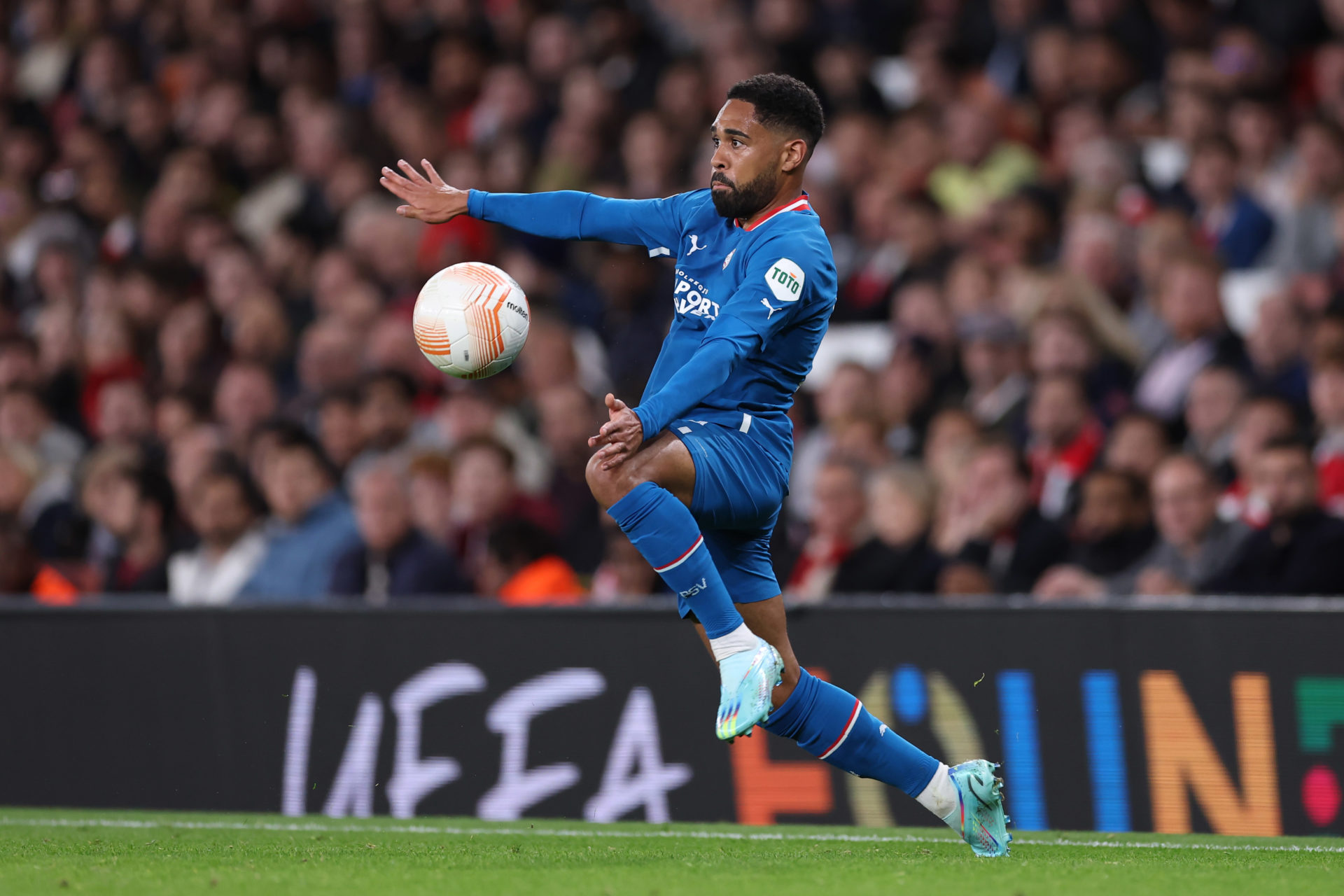 Arsenal FC v PSV Eindhoven: Group A - UEFA Europa League