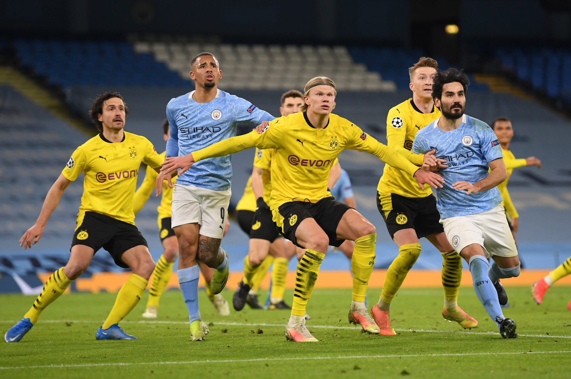 Manchester City v Borussia Dortmund  - UEFA Champions League Quarter Final: Leg One