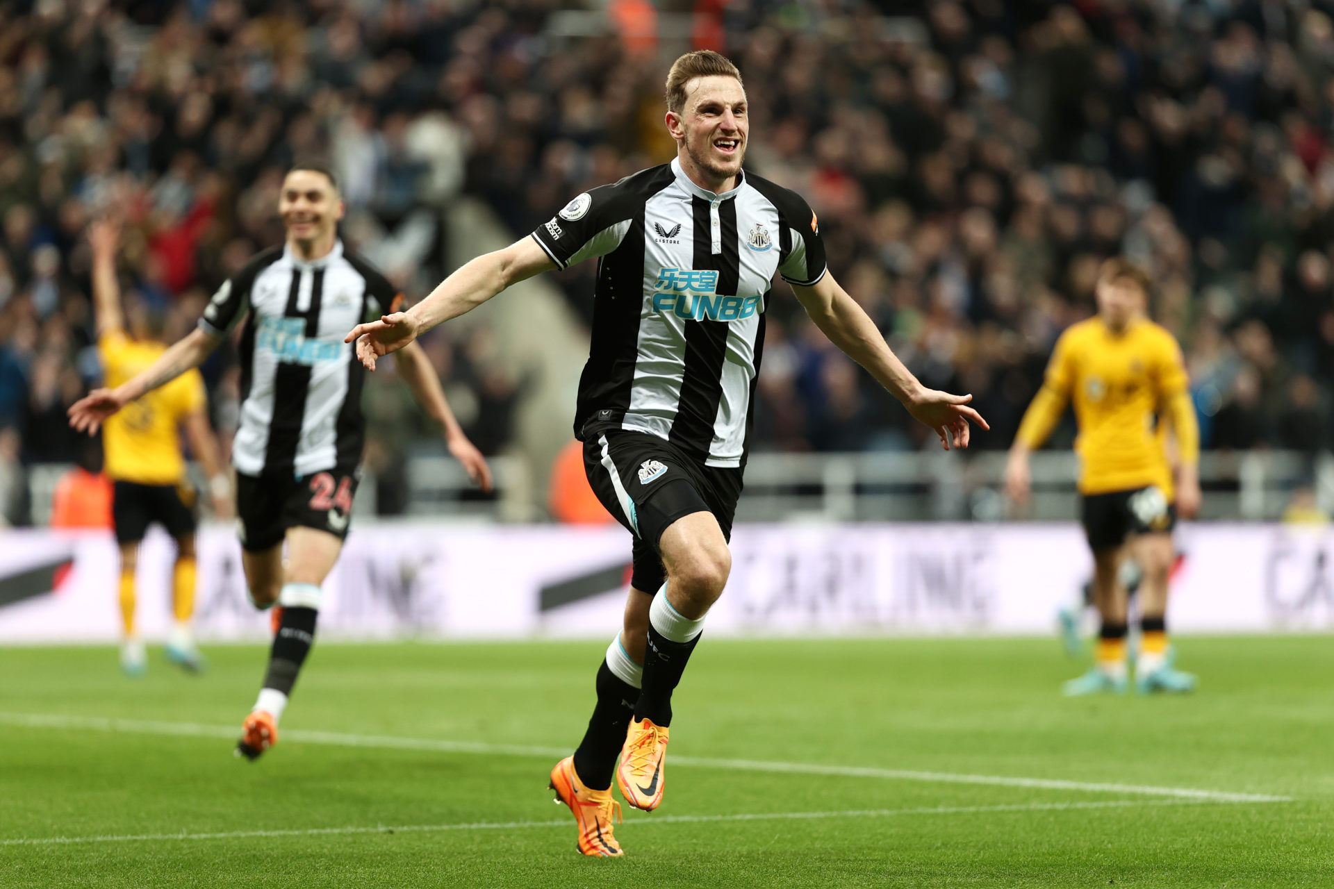 Newcastle United v Wolverhampton Wanderers - Premier League