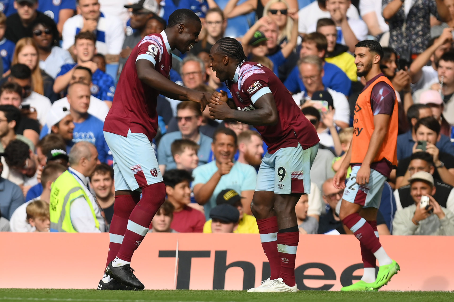 Chelsea FC v West Ham United - Premier League