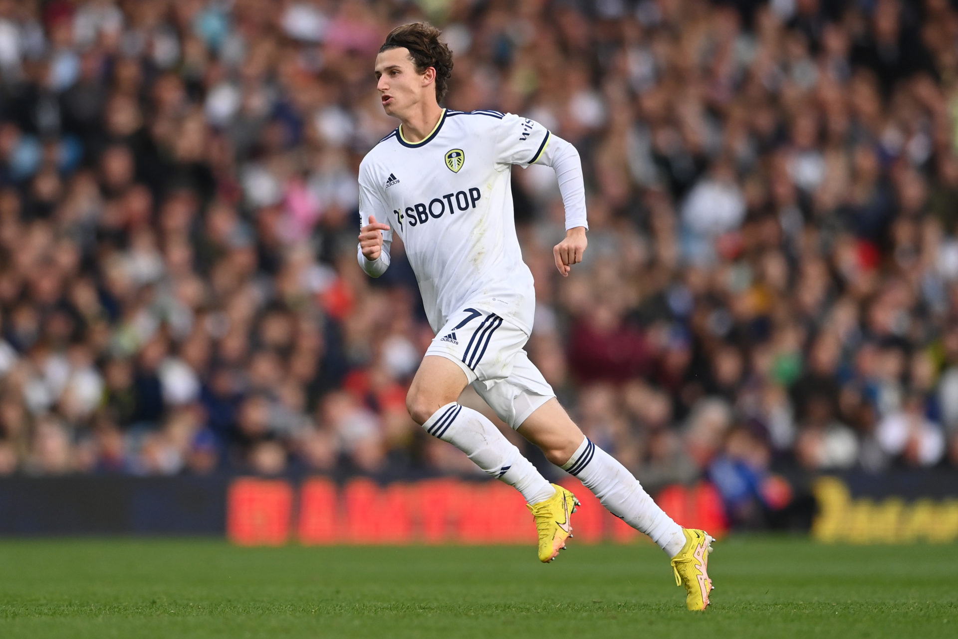 Leeds United v Aston Villa - Premier League