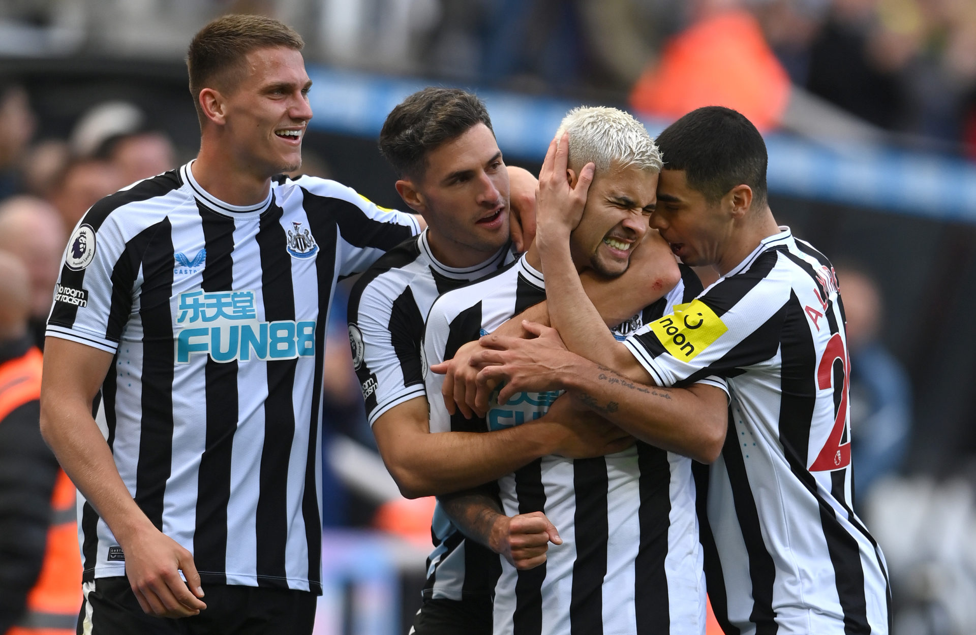 Newcastle United v Brentford FC - Premier League