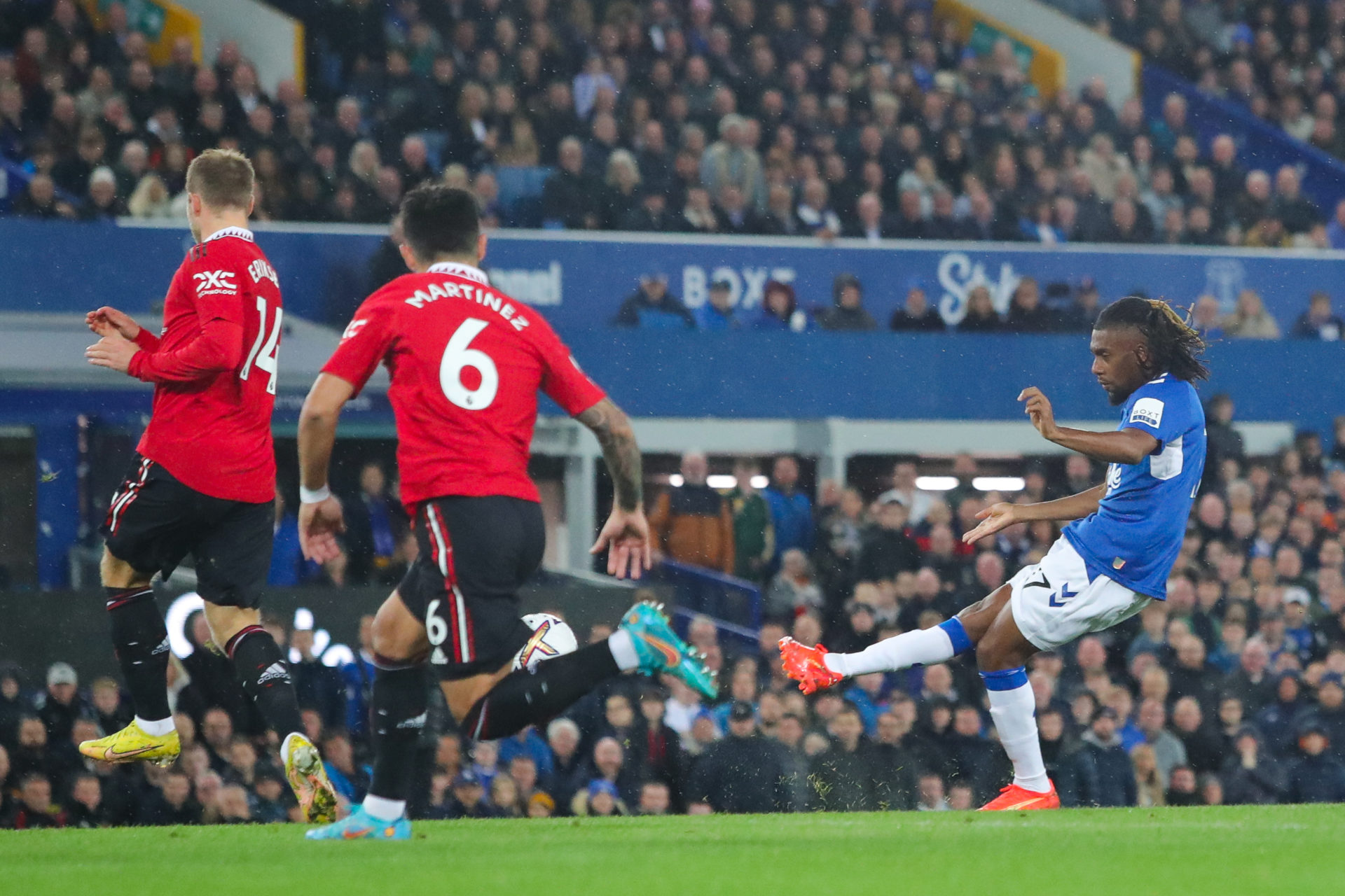 Everton FC v Manchester United - Premier League