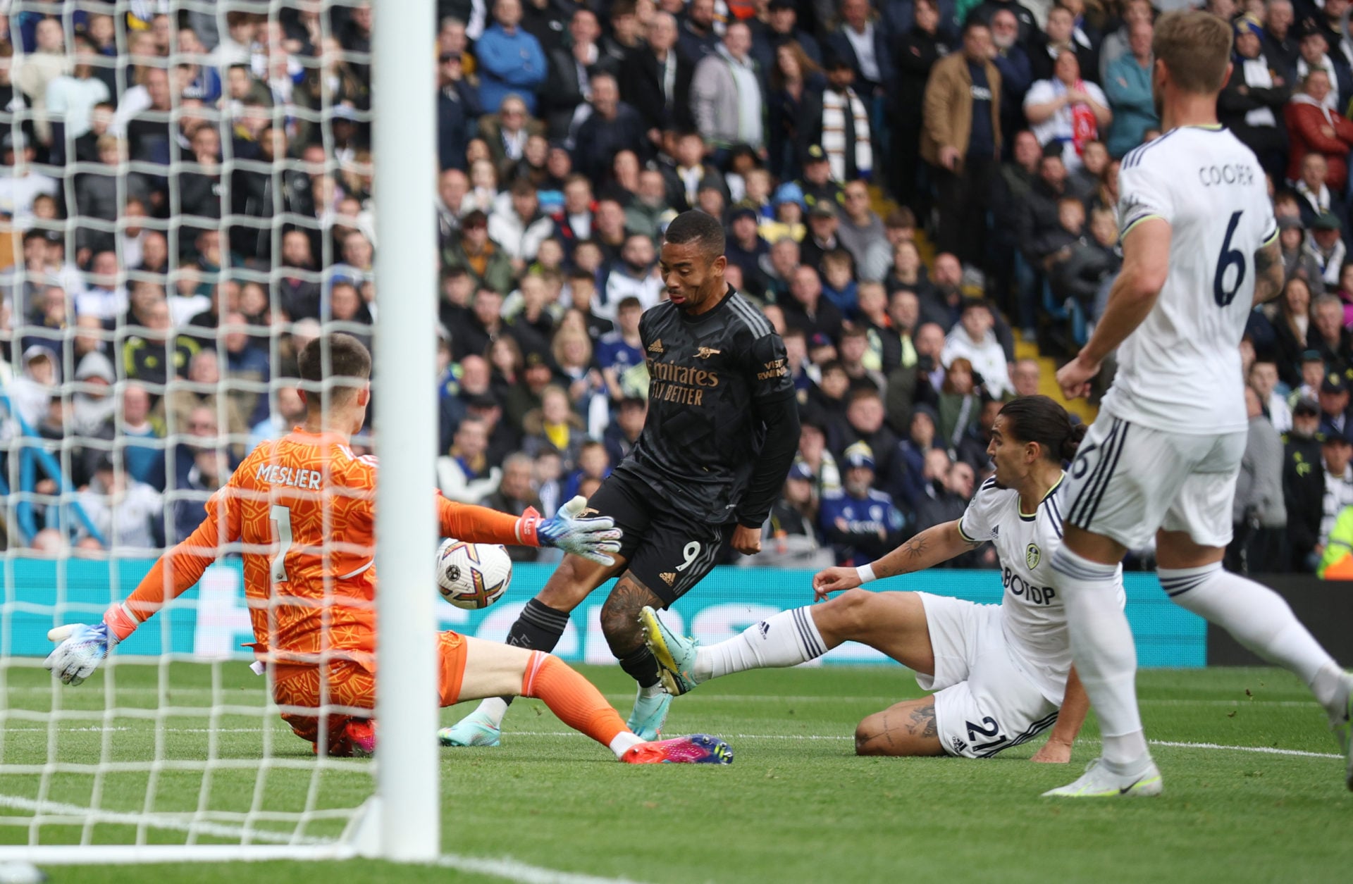 Leeds United v Arsenal FC - Premier League