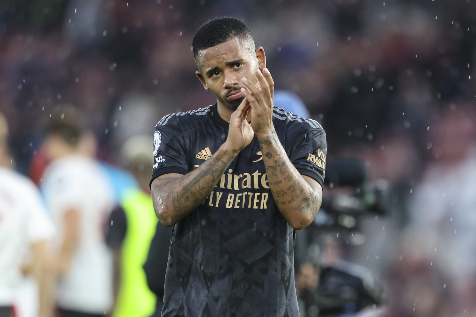 Arsenal vs Tottenham referee told Gabriel Jesus to 'go to ground' to win  penalty - Mirror Online