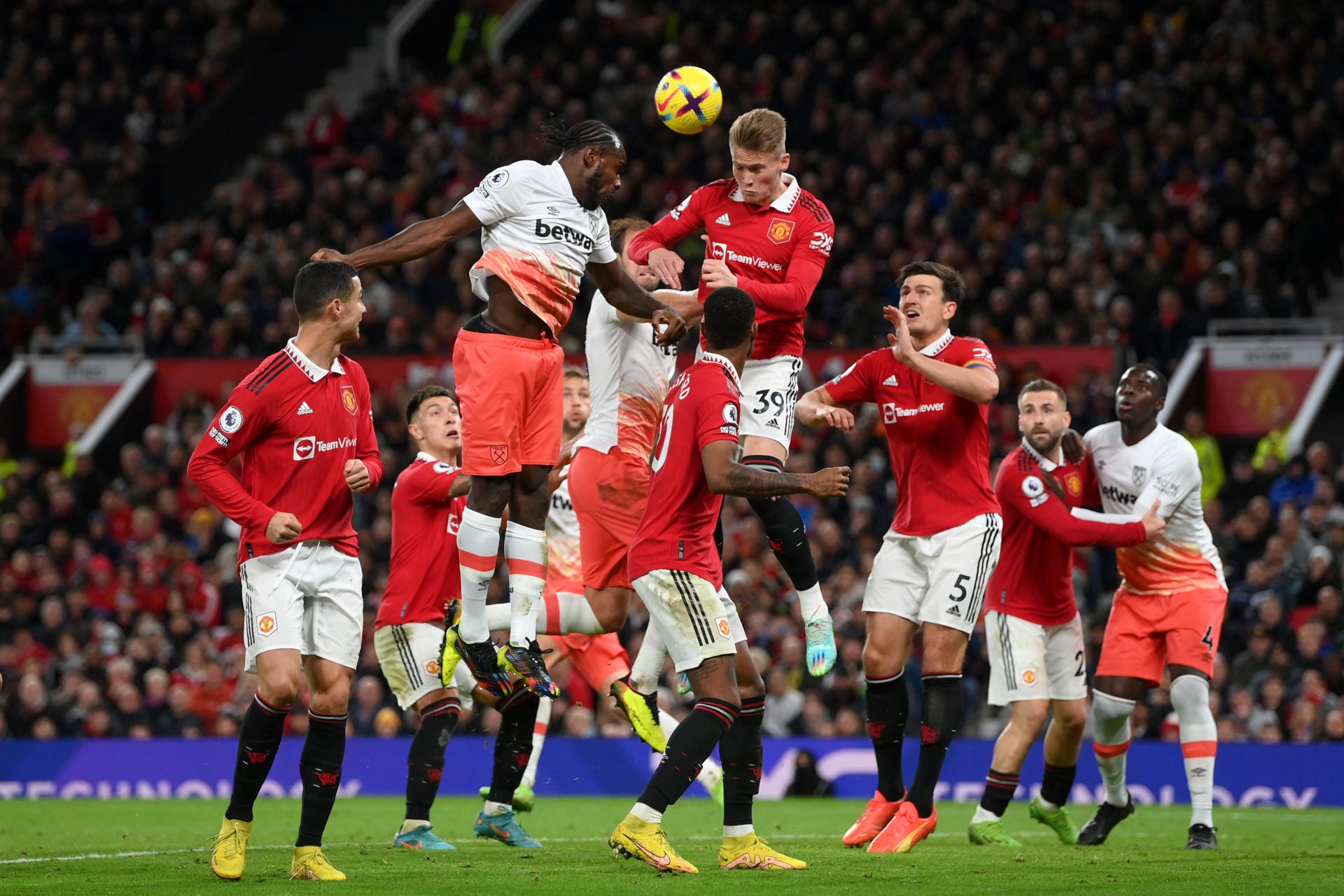 Manchester United v West Ham United - Premier League