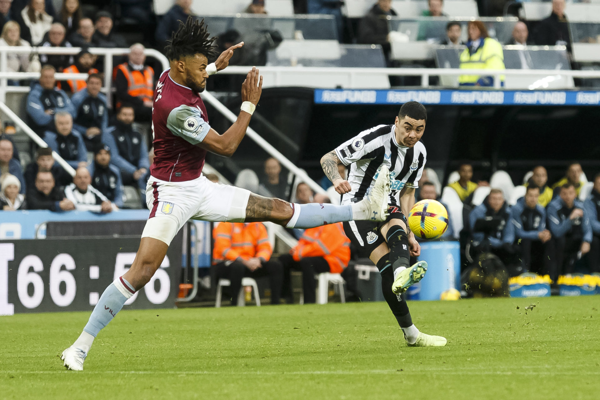 Newcastle United v Aston Villa - Premier League