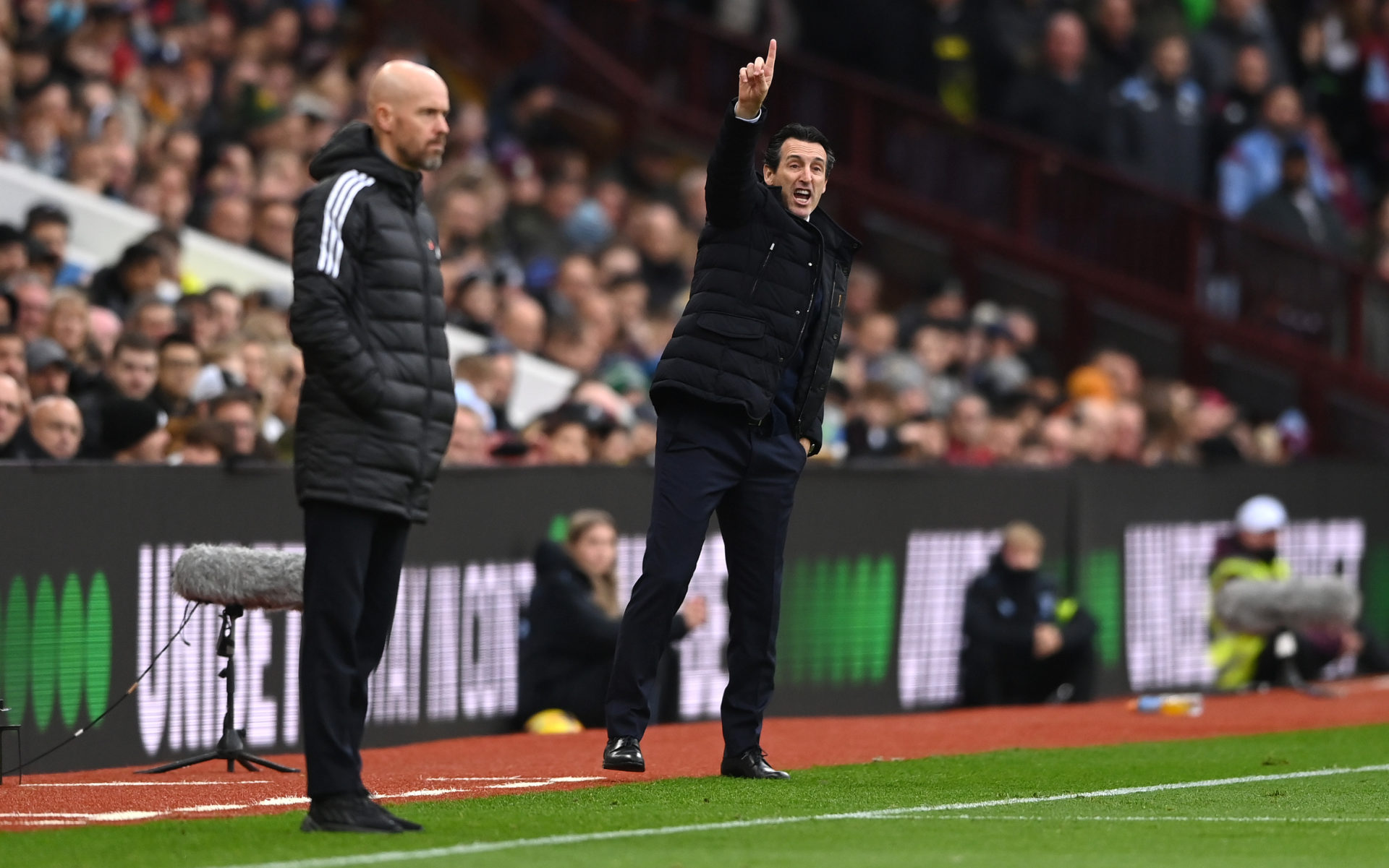 Aston Villa v Manchester United - Premier League