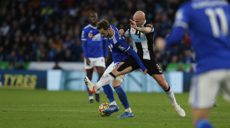 Nottingham Forest in advanced talks to sign Newcastle's Jonjo Shelvey