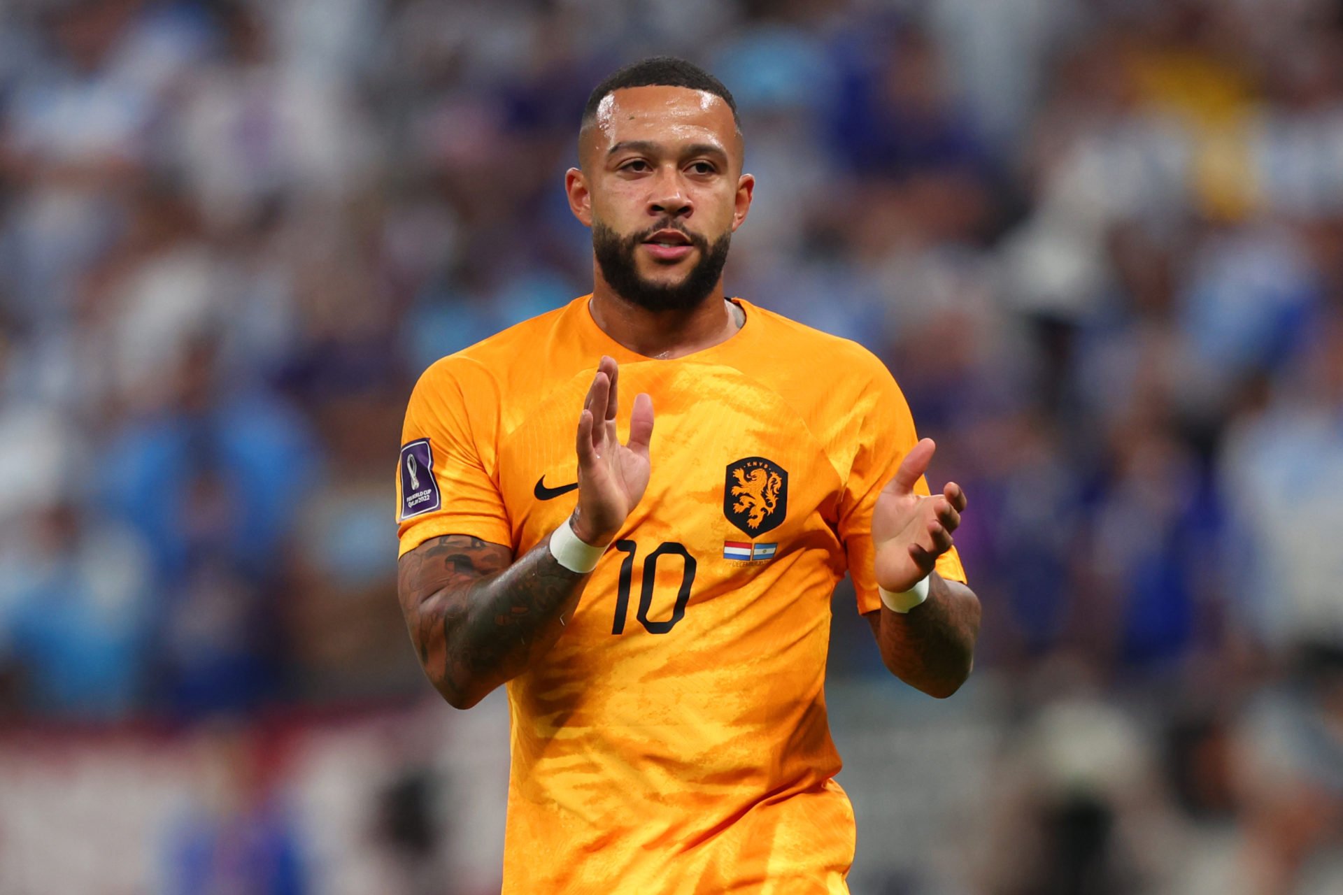 Arsenal now want to sign Memphis Depay after Gabriel Jesus injury