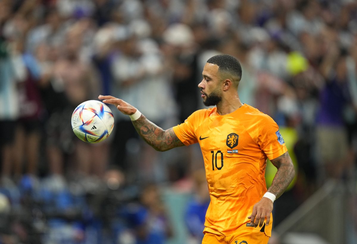 Report: Depay to decide future next week; Tottenham interested