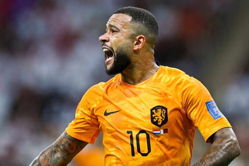 Arsenal linked with Memphis Depay