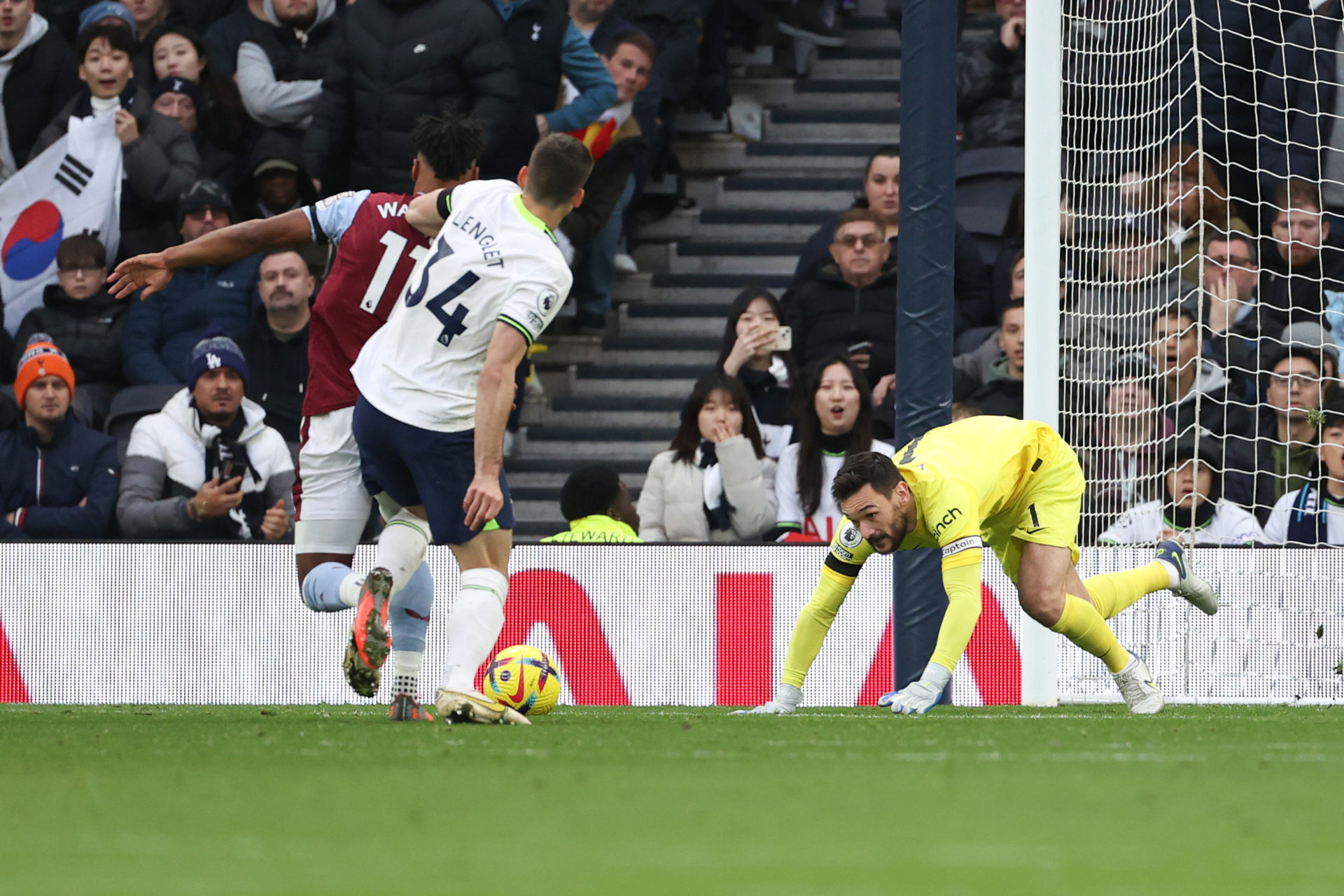 Tottenham Hotspur v Aston Villa - Premier League
