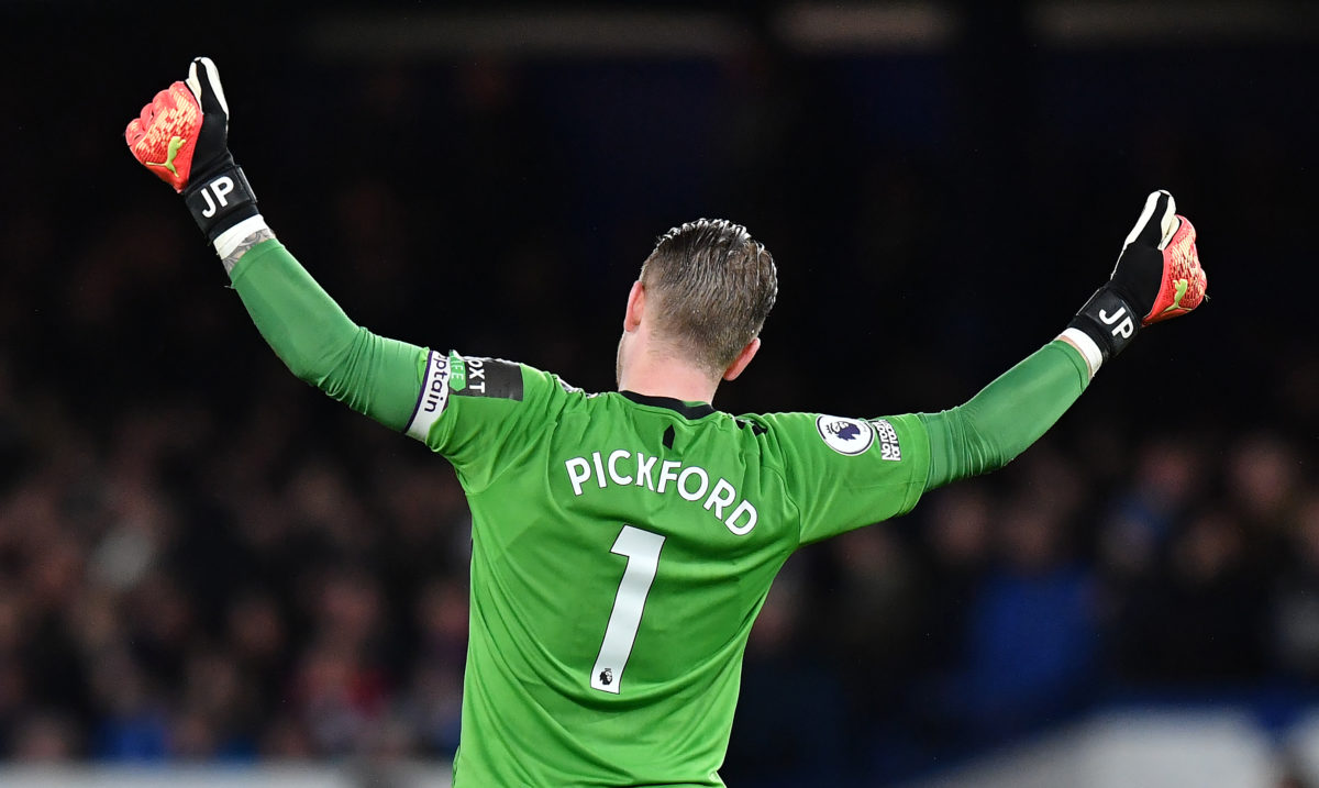 Report: Tottenham target Pickford continues to snub new Everton contract