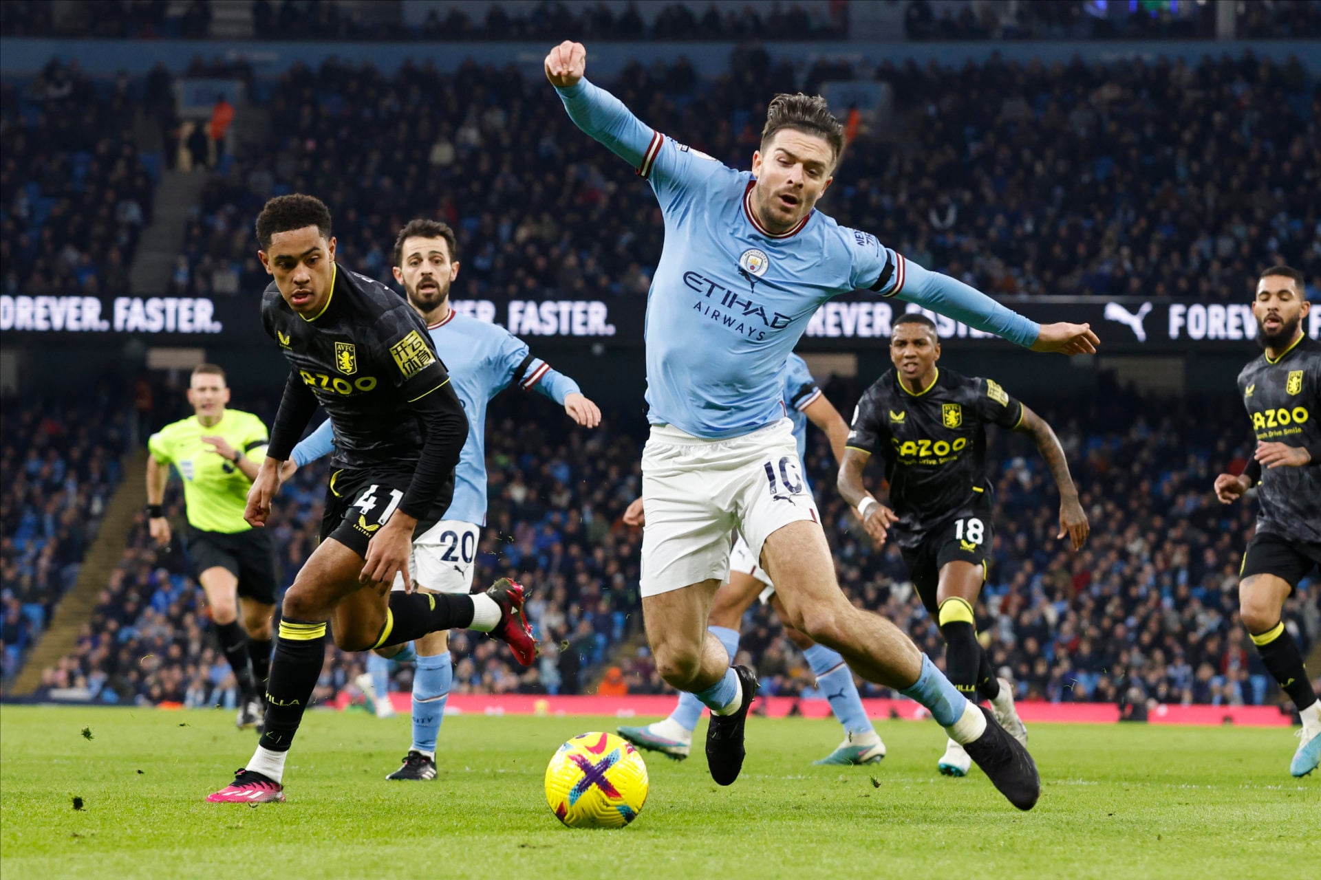 Manchester City v Aston Villa - Premier League
