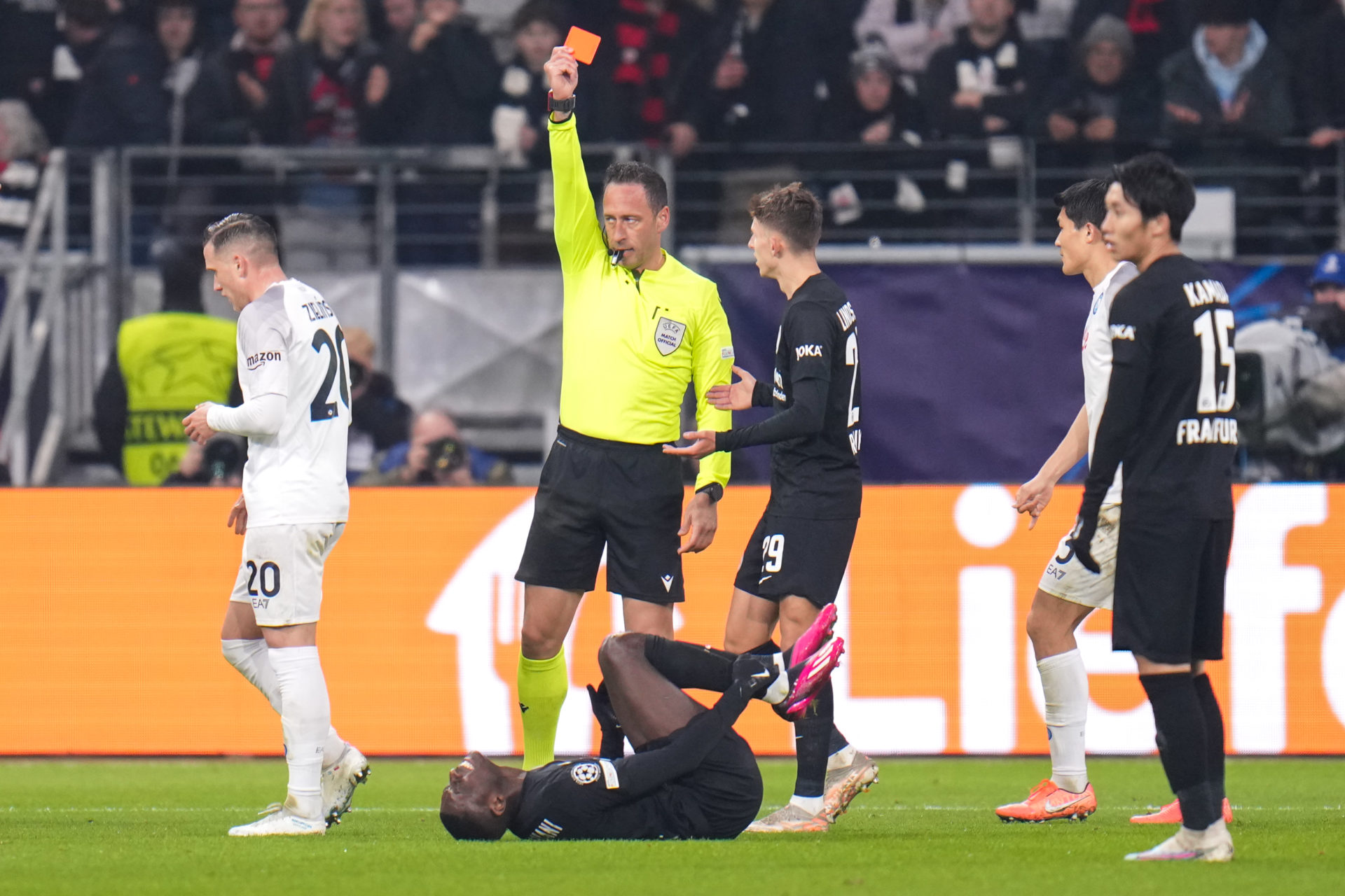 Eintracht Frankfurt v SSC Napoli: Round of 16 Leg One - UEFA Champions League
