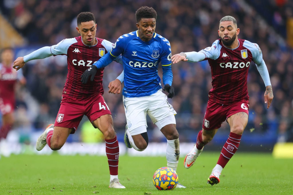 'Doesn't look great' Paul Merson predicts Everton v Aston Villa result