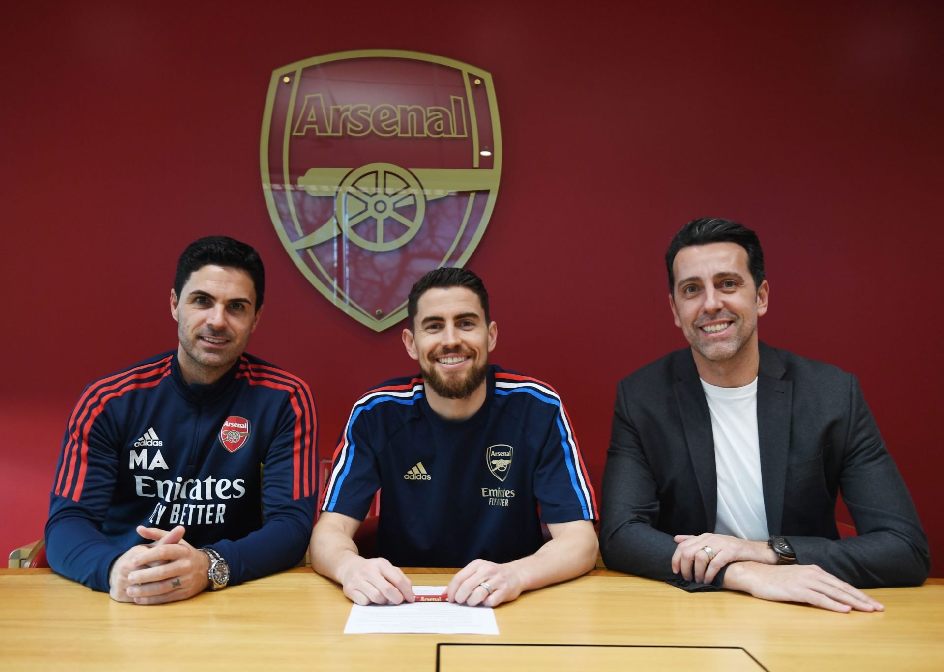 Arsenal Unveil New Signing