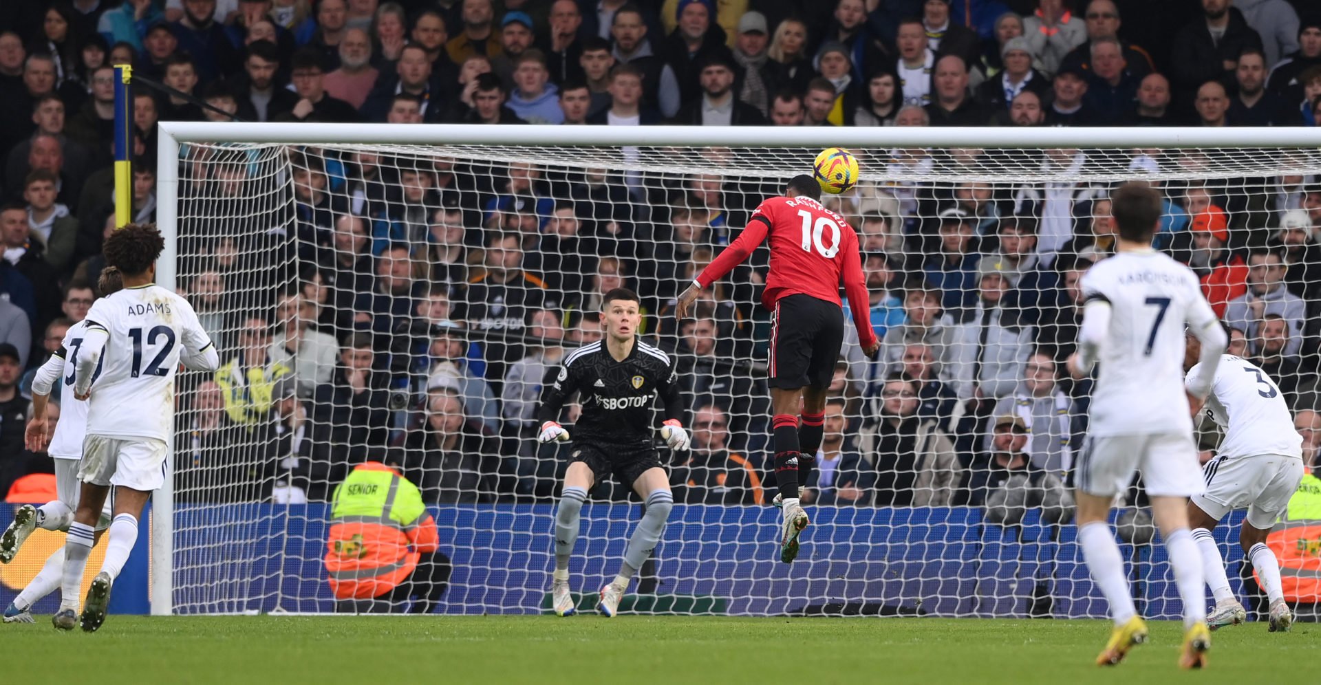 Leeds United v Manchester United - Premier League