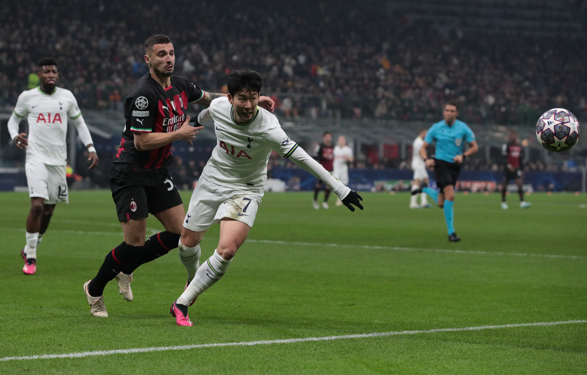 AC Milan v Tottenham Hotspur: Round of 16 Leg One - UEFA Champions League