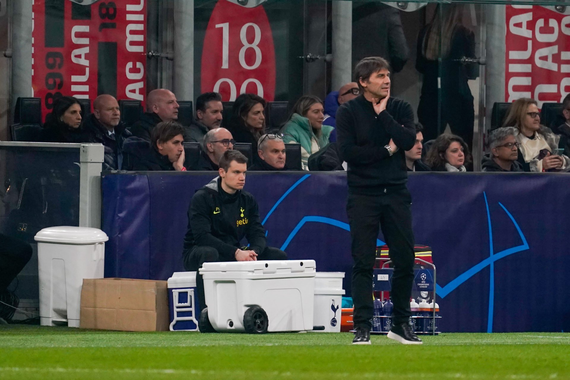 AC Milan v Tottenham Hotspur: Round of 16 Leg One - UEFA Champions League