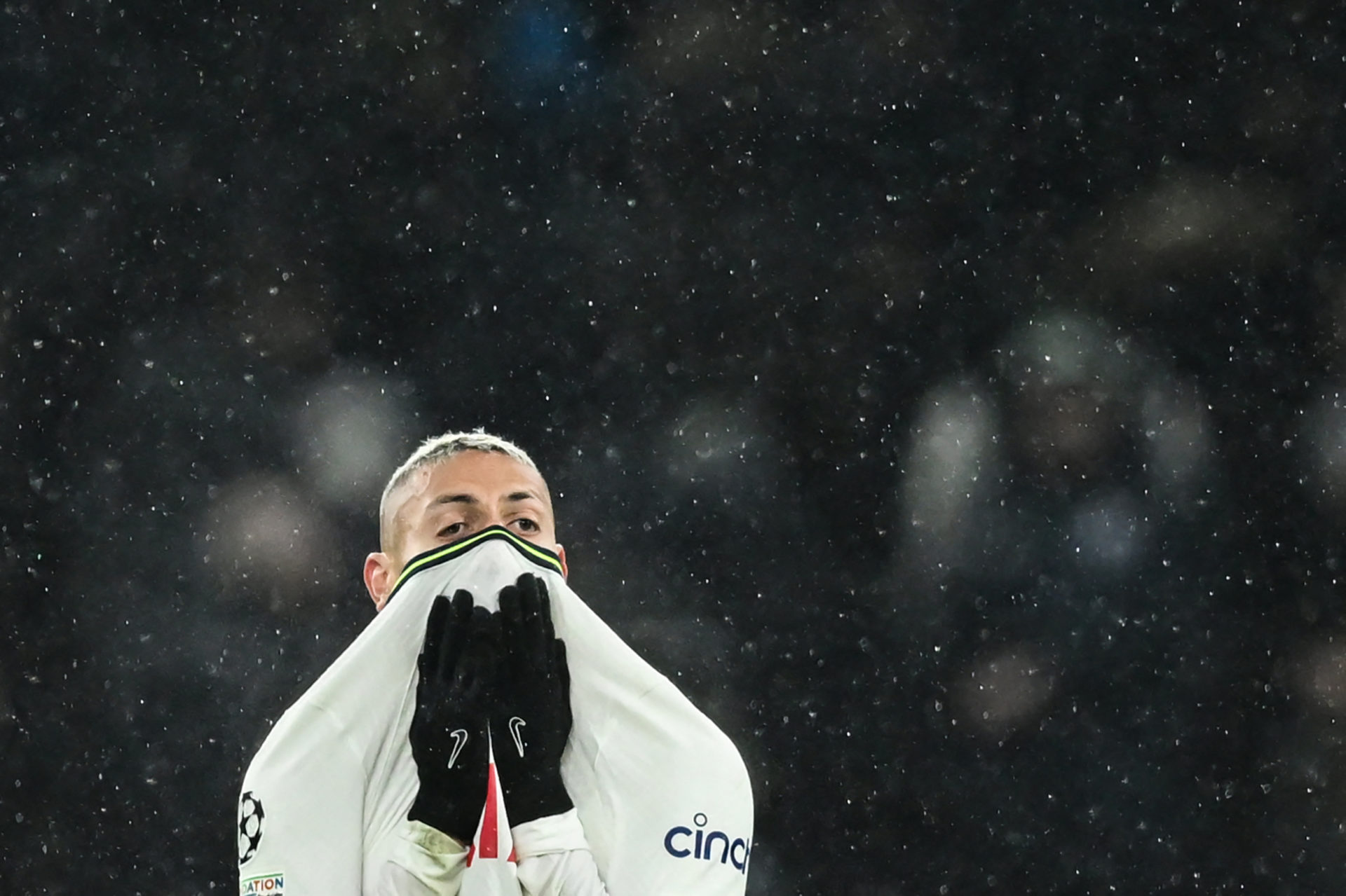 TOPSHOT-FBL-EUR-C1-TOTTENHAM-MILAN