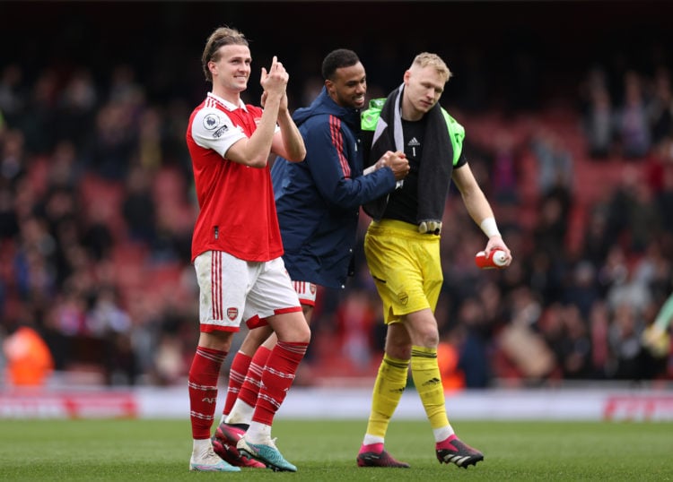 What Rob Holding was spotted doing to Gabriel Magalhaes right at the end of Arsenal vs Palace