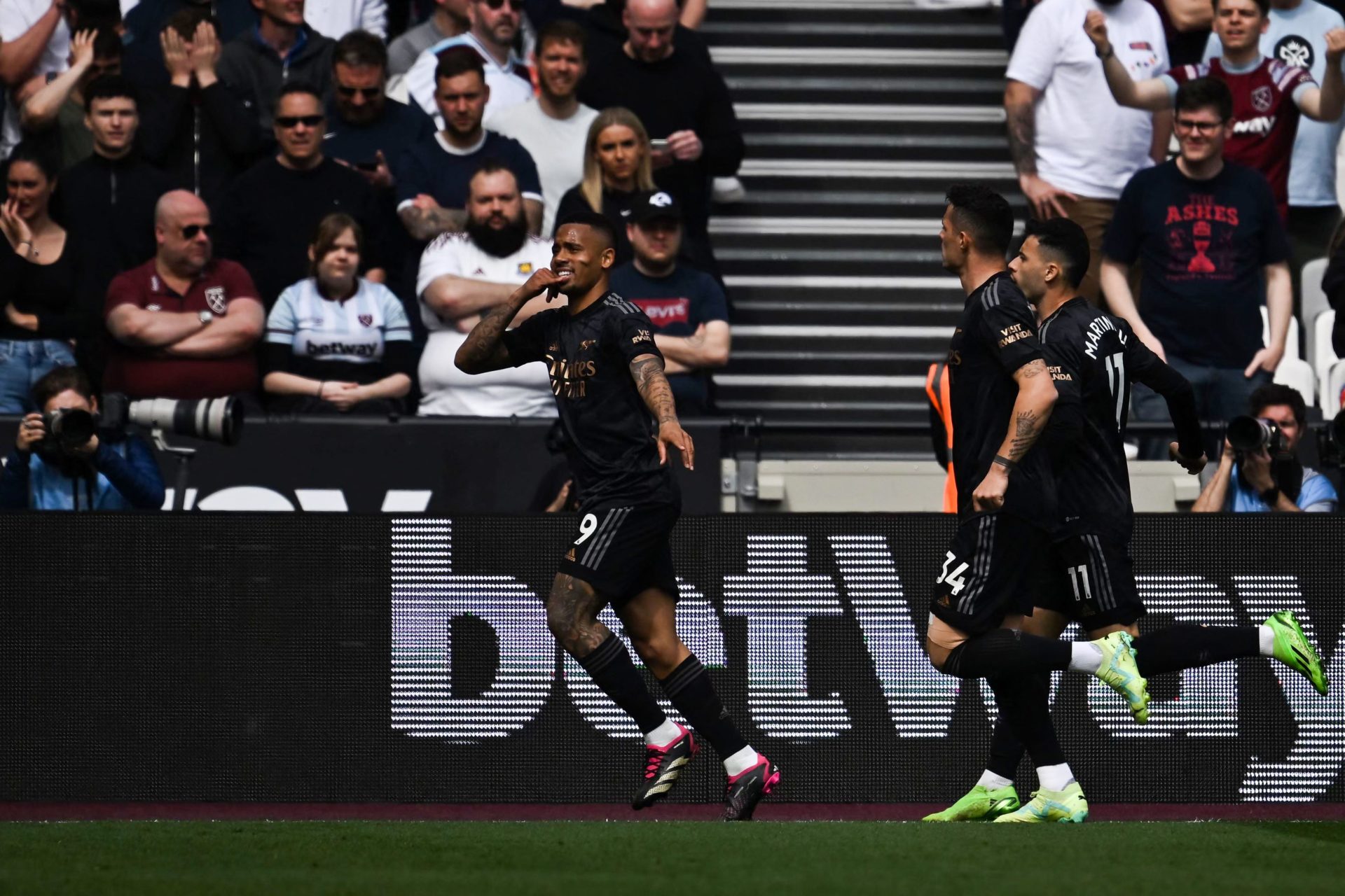 FBL-ENG-PR-WEST HAM-ARSENAL