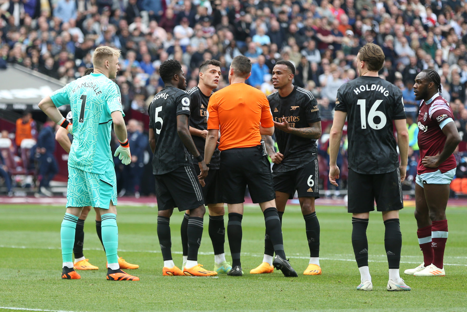 West Ham United v Arsenal FC - Premier League