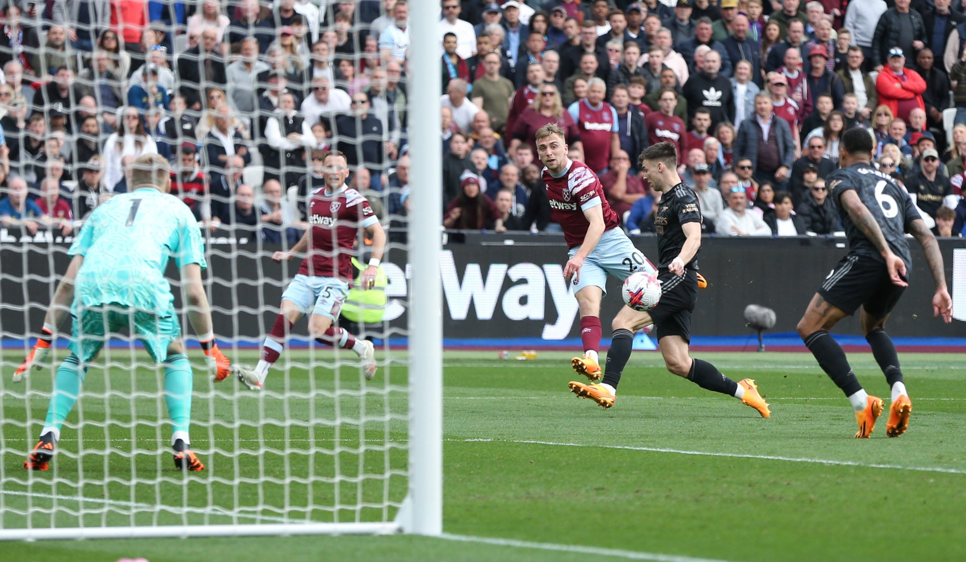 West Ham United v Arsenal FC - Premier League