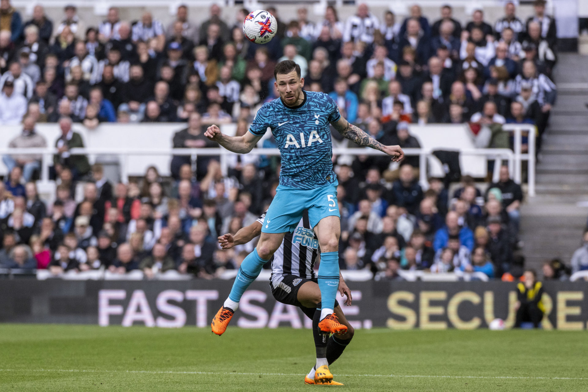 Newcastle United v Tottenham Hotspur - Premier League