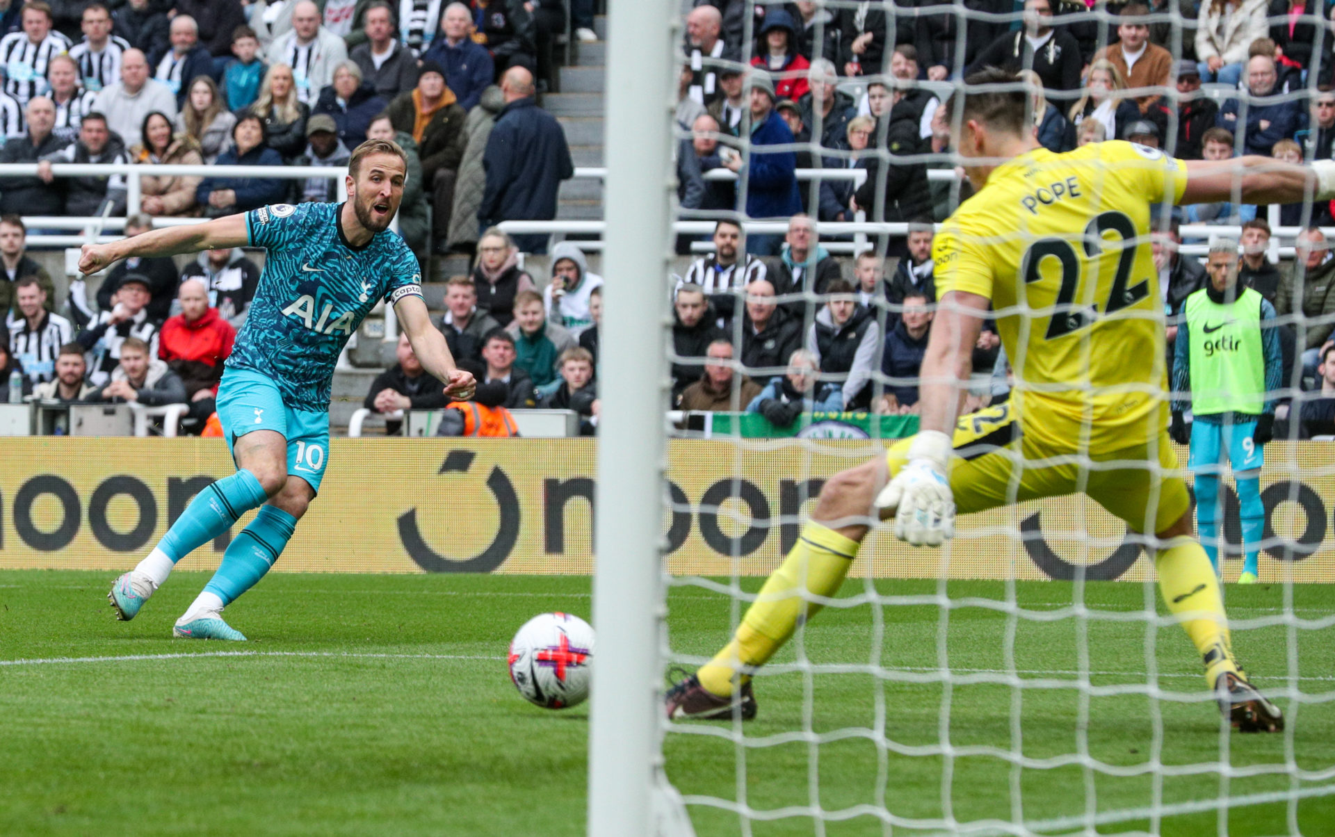 Newcastle United v Tottenham Hotspur - Premier League