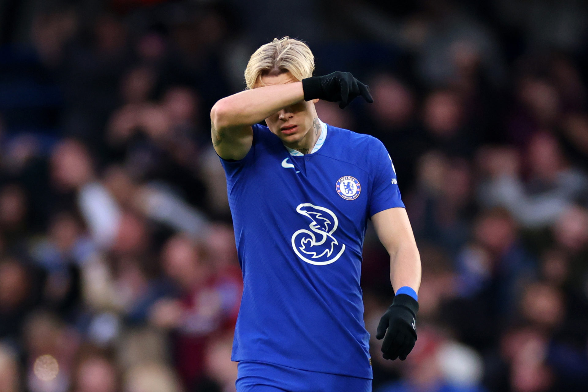 Chelsea FC v Aston Villa - Premier League